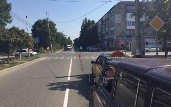 В Минеральных Водах иномарка сбила на пешеходном переходе ребенка